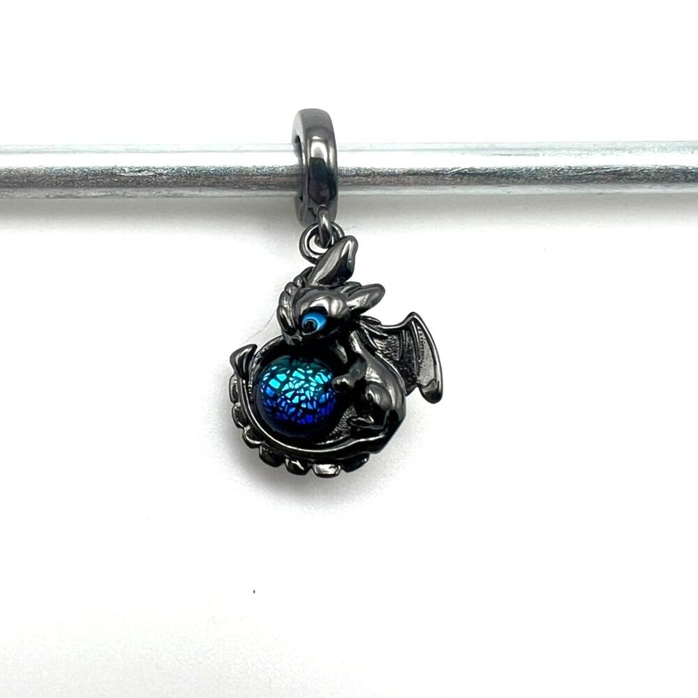 NEW Toothless Dragon Dangle Charm for European Bracelet